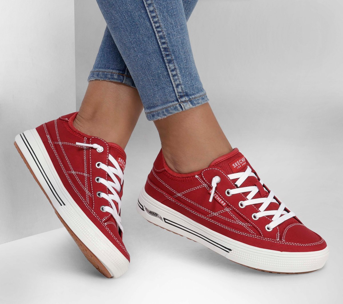 Arch Fit Arcade - Arcata Skechers on sale
