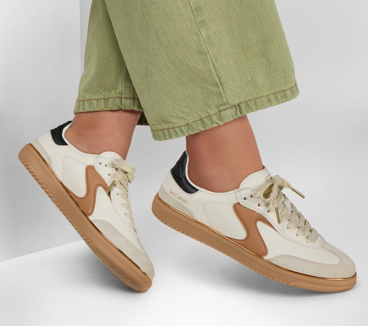 Hotshot - Living Luxe Skechers on sale