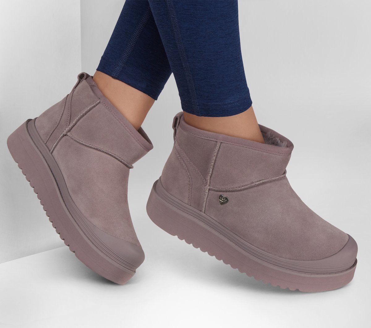 BOBS Dakota -Snug Stompers Skechers for sale